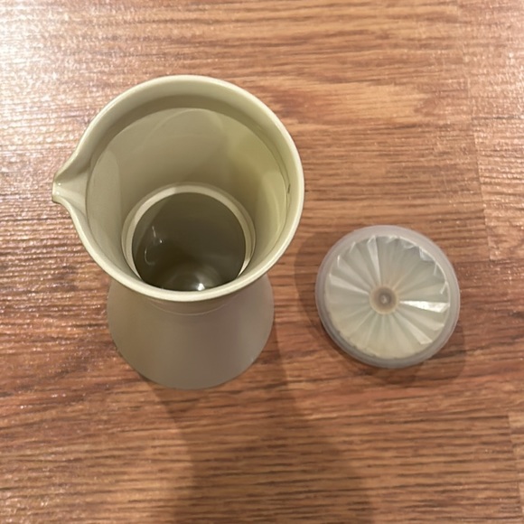 Vintage Tupperware Salad Dressing Cruet Oil/Vinegar Container 1246-16 MadeinUSA - Picture 3 of 6